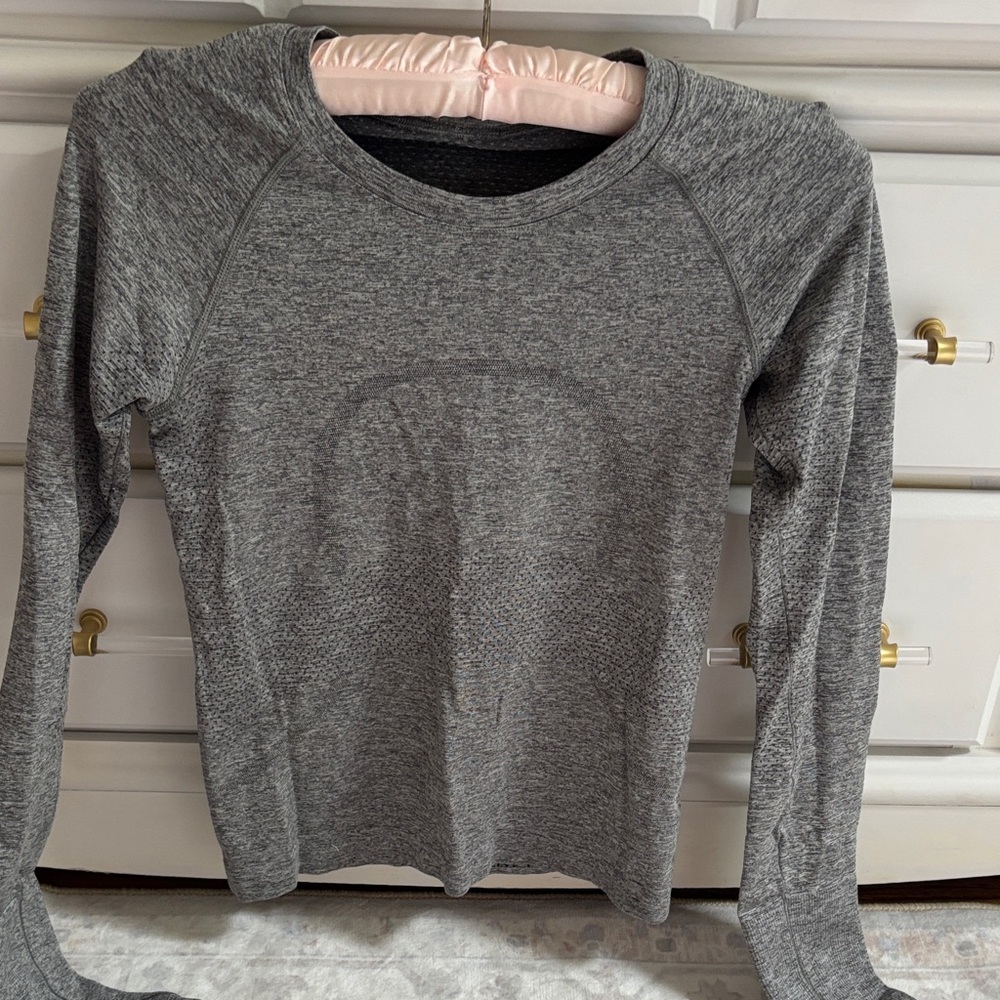 Lululemon long sleeve top
